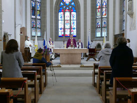 Bischof Dr. Michael Gerber besucht St. Crescentius (Foto: Karl-Franz Thiede)